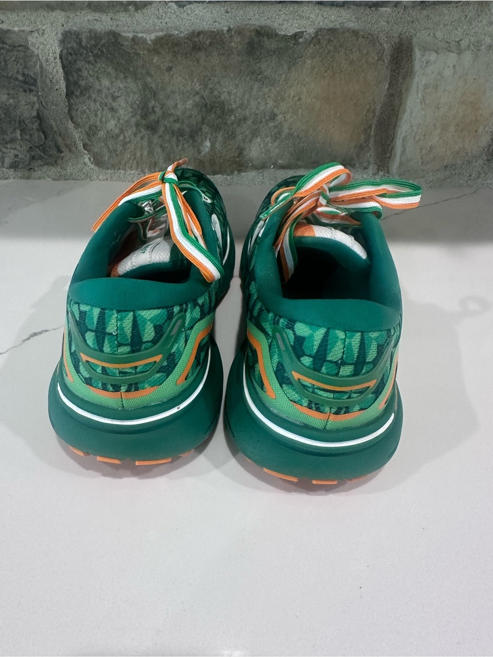 Brooks Ghost 15 "Run Lucky" St. Patrick's Day Running Shoes Women’s 7 Clover - Picture 6 of 13